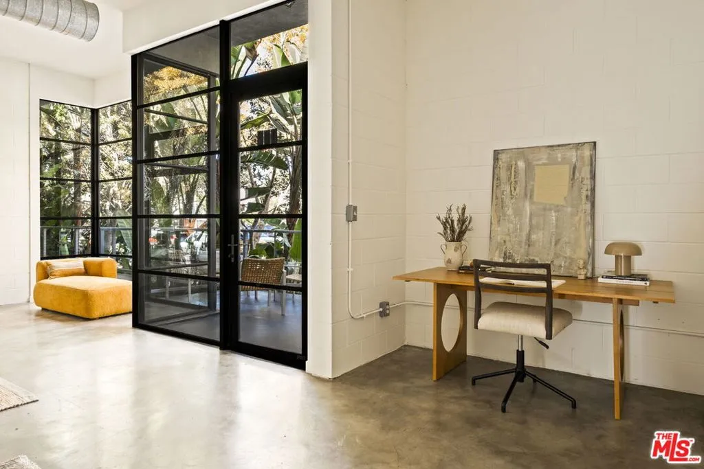 1534 17th Street 102, Santa Monica, California 90404 home-pic-5